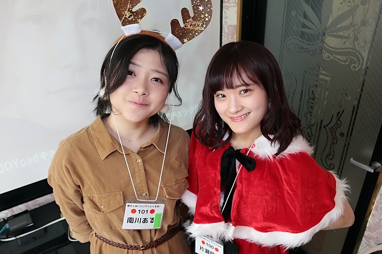 グッ会で参加者同士が交流している様子